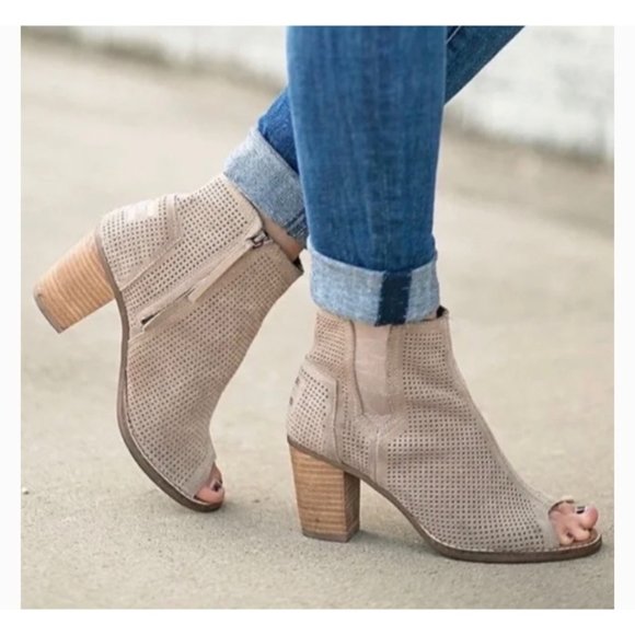 TOMS Majorca Perforated Booties Size 8 - Picture 2 of 8
